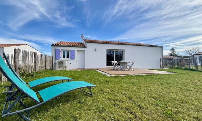 Dolus-d'Oleron House | New Quiet House, Sleeps 4, Close to Beach and Shops