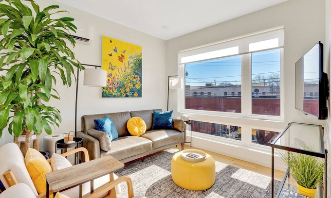 St. Elmo Improvement League House | New, quiet townhome in heart of St. Elmo w/sun patio