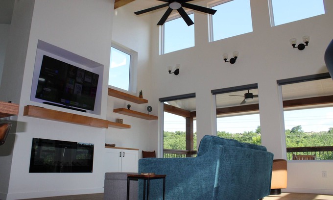 Medicine Park House | NEW Red Rock Retreat in Medicine Park