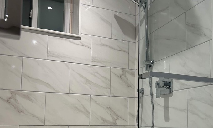 Downsview House | New Reno! Fresh and ready for your family to move in!