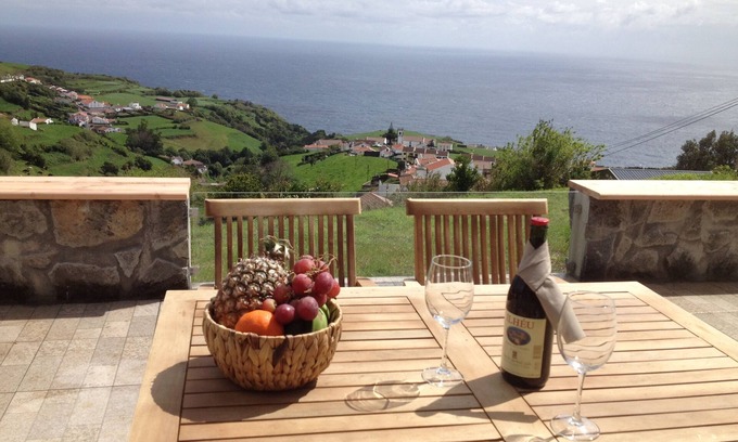 Nordeste House | New renovated holiday home with large kitchen and huge view