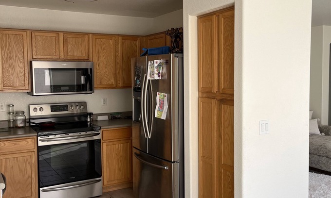 Canyon Ridge West House | NEW RENTAL AVAILABLE NOW, 15 mins from STADIUMS ! Cell 6024764702