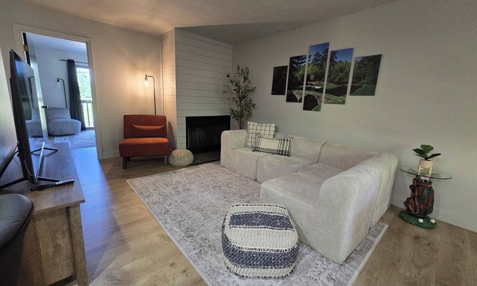 Rathdrum Condo | NEW - Retreat on the Green - near Silverwood, golf & lake