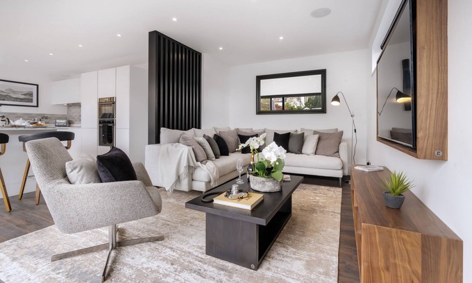 Bowness-on-Windermere House | NEW - Richmond House- 5 Star- Unique Grand Design