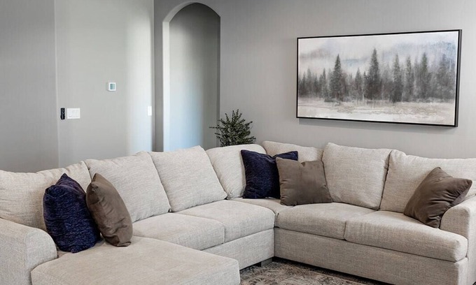 Nampa House | New & right by Ford Idaho Center, shops & the 84!
