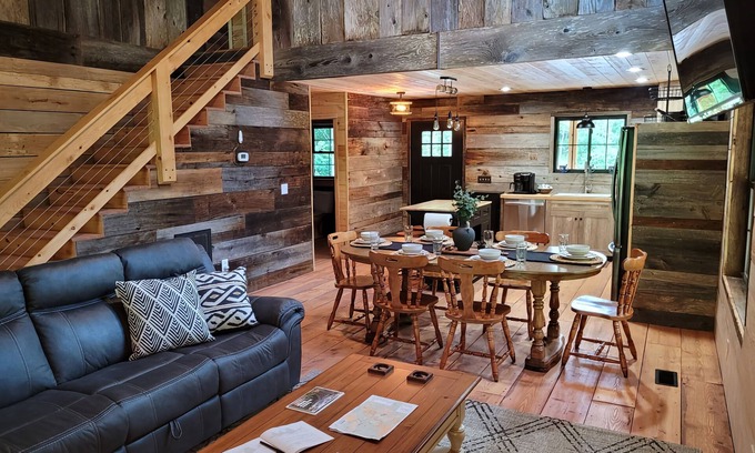 Victor House | New River Gorge National Park,1 mile to AOTG