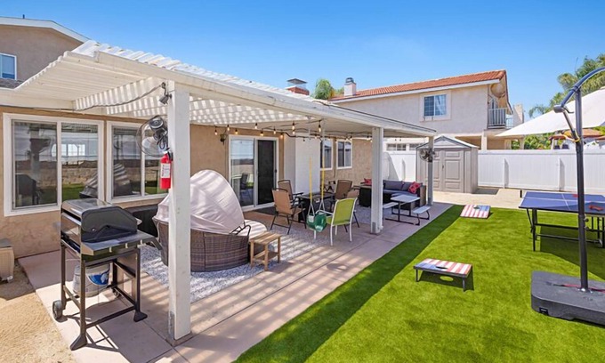 Serra Mesa House | NEW San Diego Getaway!4Bedroom,3Bath, Hot Tub BBQ Ping Pong, Corn Hole