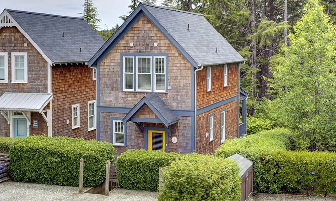 Seabrook House | *New* Seabrook's The Goldfinch: Dog Friendly!