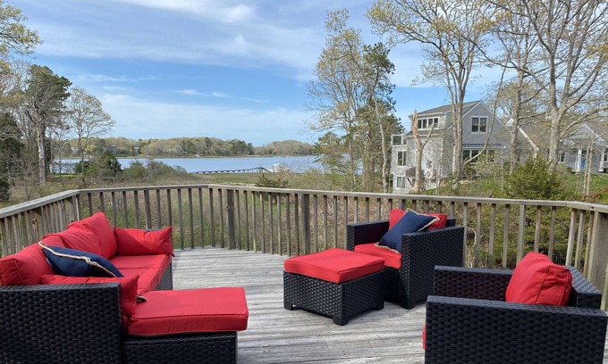 Summersea House | New Seabury Water View 3 bedroom home!