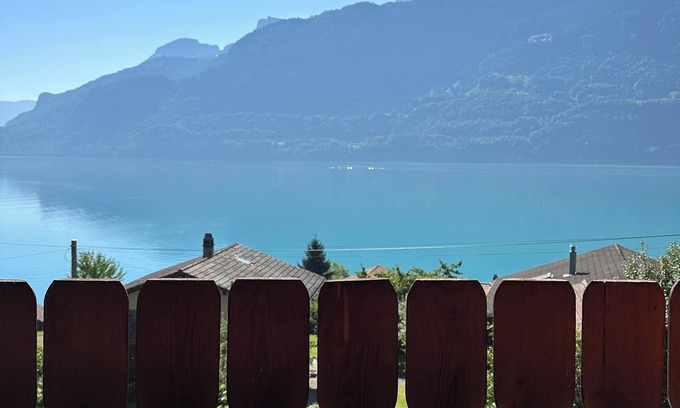 Oberried am Brienzersee Apartment | NEW! Seepanorama, on the lake, 10 min. to Interlaken