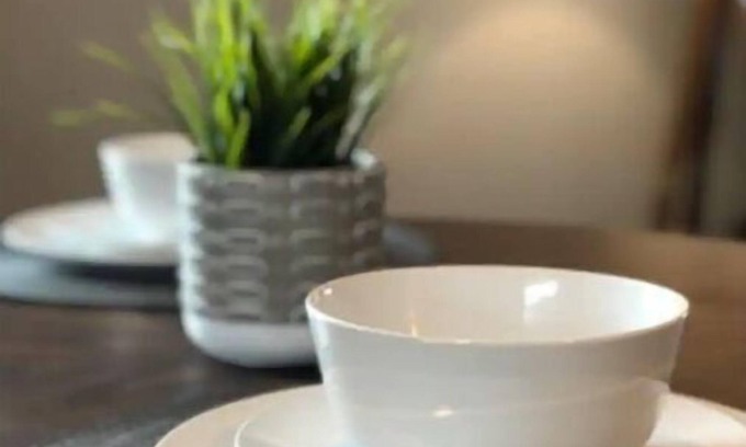 Joplin Cottage | NEW Sleek, Contemporary Home Near Med School