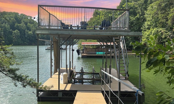 Dawsonville Cabin | New! Slice of Paradise on Lake Lanier