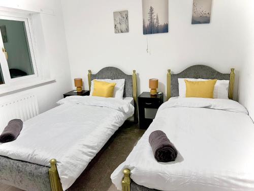 Ecclesfield Apartment | NEW Spacious 6 Guests House Sheffield WIFI Parking