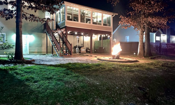 Macon House | NEW! Spacious & kid friendly - great for the whole fam! Close to everything!