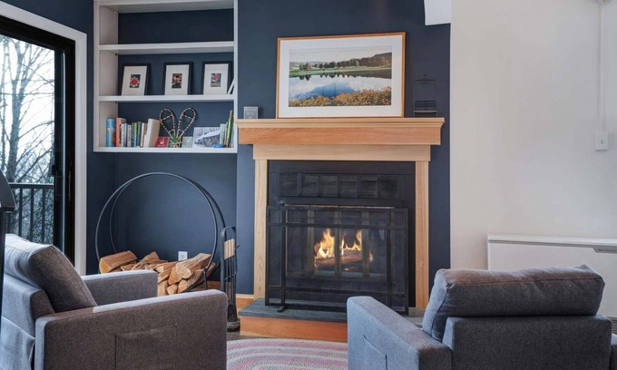 West Hartford Condo | New! Steps from Ski Hill 4BR/3.5Ba | Kingswood 10A