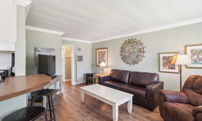 Carpinteria Condo | New! Steps to the Beach! Full 1 bed Condo