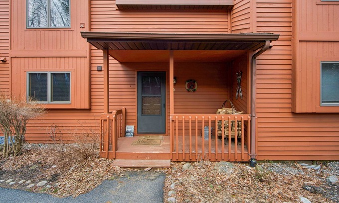 North Creek House | NEW! Straight Brook 5D - Adirondack-Style Townhome by The Summit at Gore Mountain