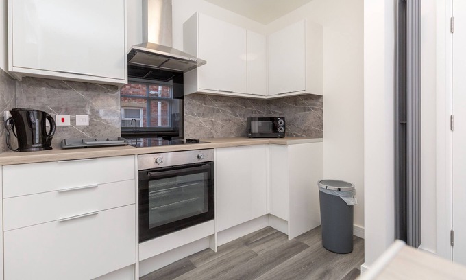 Wellingborough Apartment | New Studio apartments available on short term let - Wellingborough. easy parking