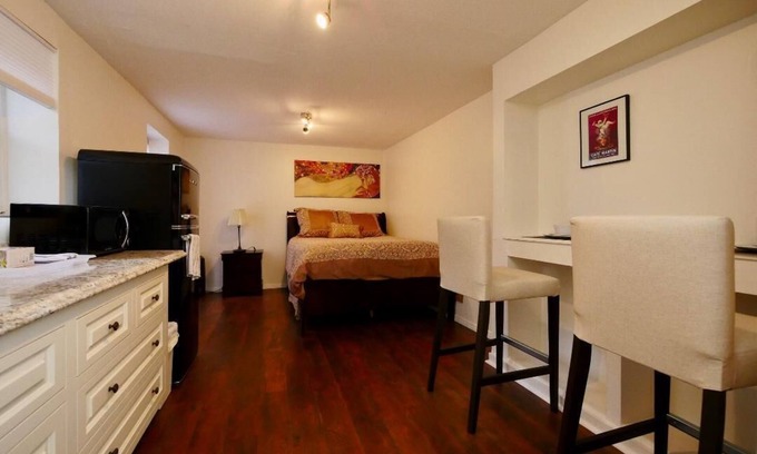 Hillcrest House | NEW STUDIO HIDDEN GEM ~ BEST LOCATION HILLCREST ~ CLOSE TO ALL ATTRACTIONS OF SD