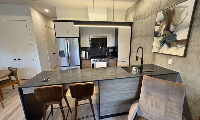 Downtown Halifax Apartment | *NEW Stunning 2B/1B Downtown Halifax
