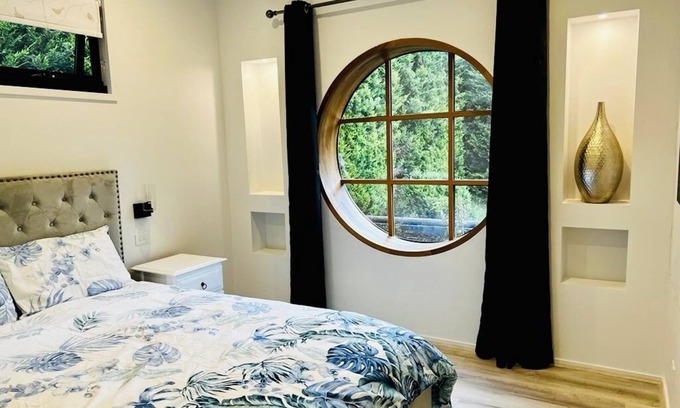 Tyabb Cottage | *NEW* STUNNING Peninsula 'Poplar Cottage' close to beaches/wineries