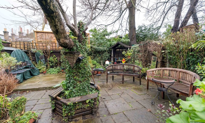 Telegraph Hill Apartment | NEW Stylish 1 Bedroom Flat With Garden London