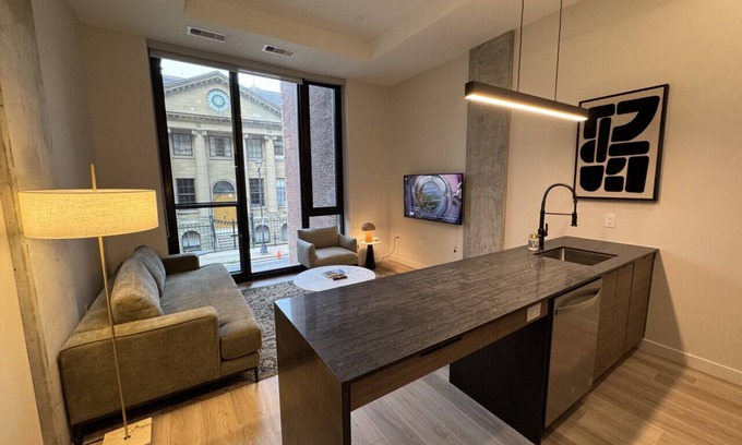 Downtown Halifax Apartment | *NEW Stylish 1B/1B Downtown Halifax