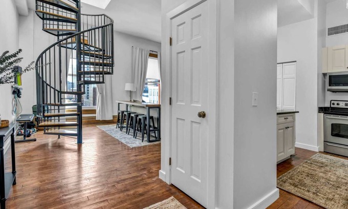 Downtown Cleveland Apartment | NEW Stylish Downtown Stay | City Views + Rooftop