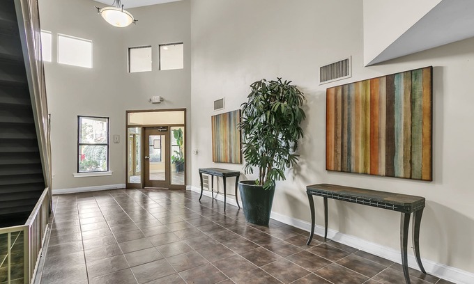 West End Condo | NEW! Stylish Sky Lofts Condo in Historic West End