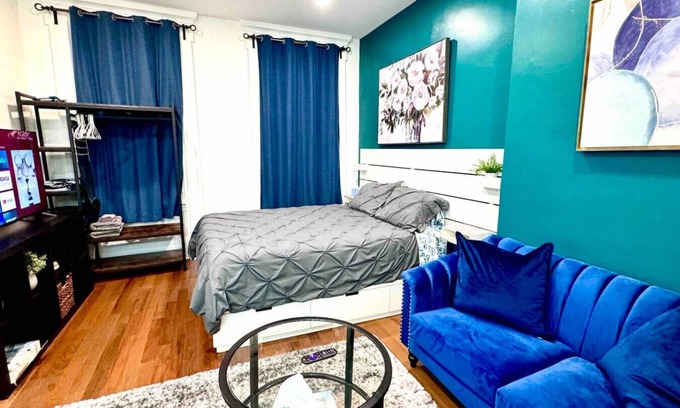 Graduate Hospital Apartment | New! Suite by Rittenhouse Square!