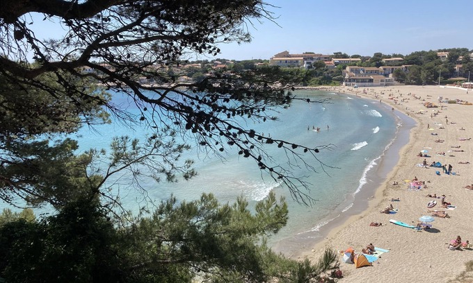 La Couronne Apartment | New superb 90 m2 seafront apartment on the Côte Bleue