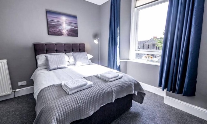 Glenisla Apartment | New Superhost Listing: Bright flat nr. University