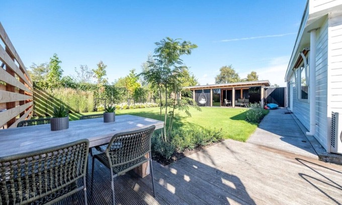 Municipality of De Ronde Venen Apartment | NEW - The Cosy Houseboat - on a lake near Amsterdam