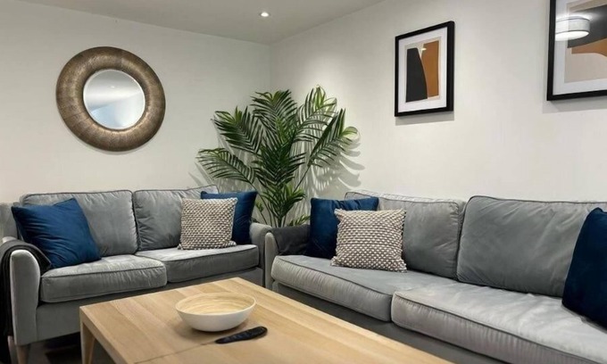 Shrewsbury House | NEW! The Hansas Hideaway - Luxury 3 Bed Townhouse