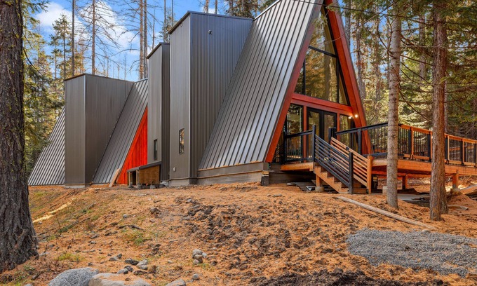 McCall House | New! The McCall A Frame - Walk to restaurants and lake - Office - Library - Games