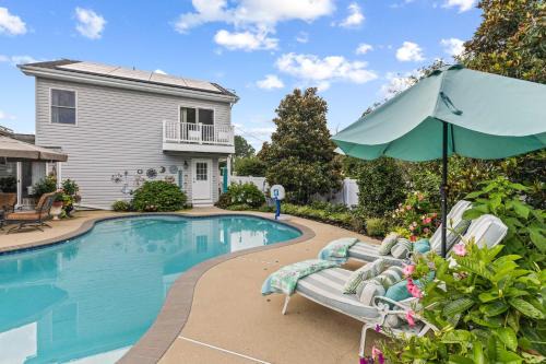 Cape Saint Claire Apartment | New The Pool Loft at Poplar Hill