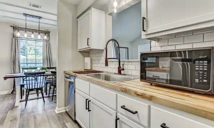 Montgomery House | NEW The Riverbend Magnolia | Beautifully Renovated
