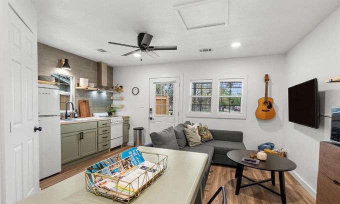 Wimberley House | NEW! The Yellow Door- Downtown Wimberley w/River Access