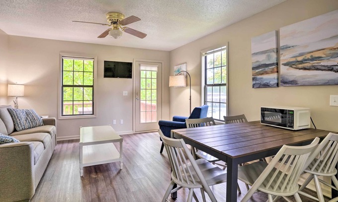 Winchester Cabin | NEW! Tims Ford Lake Cabin: Charcoal Grill & Marina