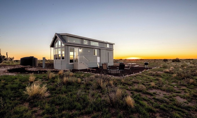 Valle House | New Tiny Home on Private 1 Acre with Power, AC/Heat, Starlink Internet