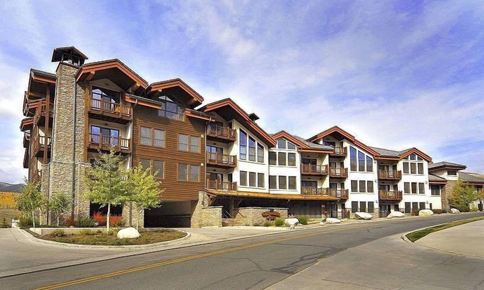 Crested Butte House | NEW TO VRBO! Black Bear 202-Luxury Condo/Walk to Slopes! Hot Tub Heated Garage.