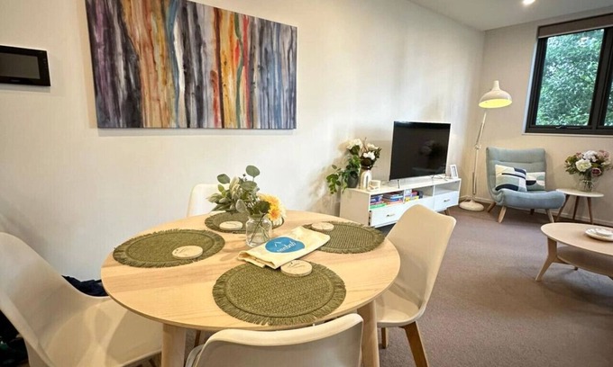 Turner Apartment | New to VRBO: Cosy getaway in the Heart of Braddon