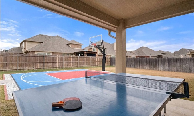 Tarrant County House | New to Vrbo - Family Escape w/Basketball,Ping-Pong,MediaRm+More!