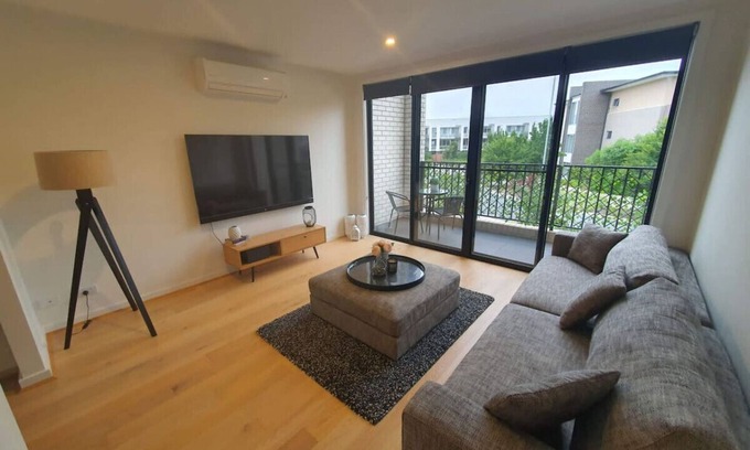 Phillip Apartment | New to VRBO: Family Friendly 2BR Townhouse 5mins to Hospital