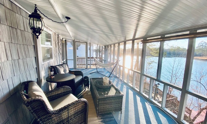 Coosa House | NEW to VRBO! Waterfront Home Sleeps 7, Hot Tub, 2 Docks, Fire Pit, Kayaks, Canoe