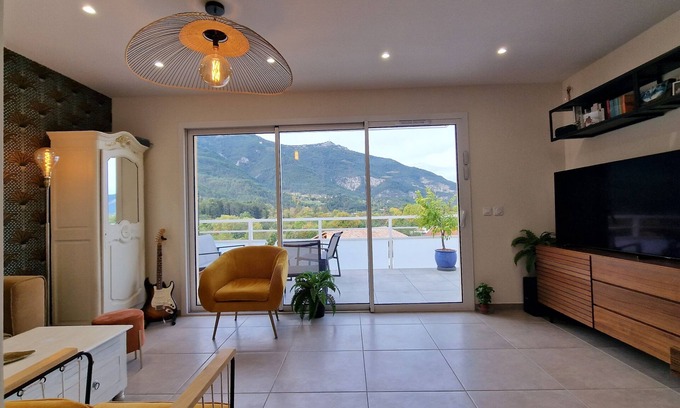 Die Apartment | New top floor apartment with large terraces and breathtaking mountain views