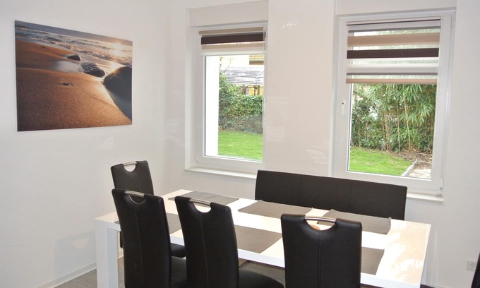 Solingen Apartment | NEW! Top renovated apartment on the ground floor with modern facilities