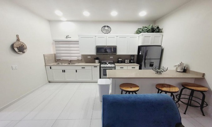 Ferrocarrilera Apartment | New Town Condo Casamar 4 near the beach