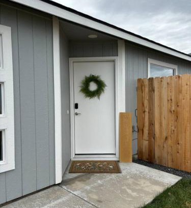 Umatilla House | New Townhouse Near Highway