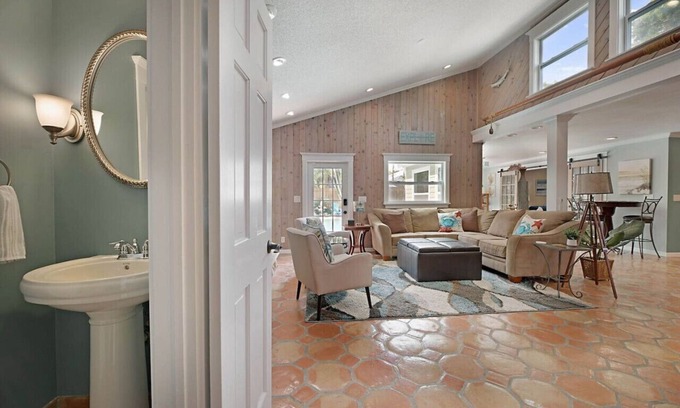 North Palm Beach House | *New* Tropical Escape
